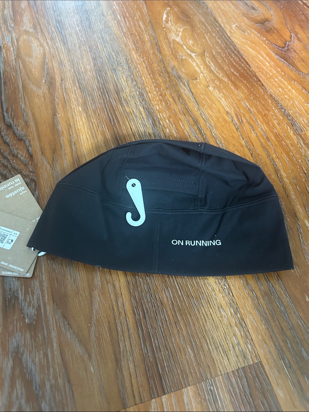 On Running Black Core Beanie NWT - Picture 4 of 4